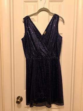 Taylor Navy Blue Sequin Sleeveless V-Neck Mini Cocktail Dress Size 8